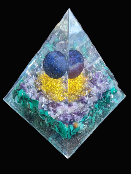 Orgone pyramid 67g Rocks and Things