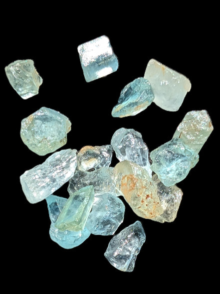Aquamarine tiny natural crystals 6-7g in sunlight - Rocks and Things Store