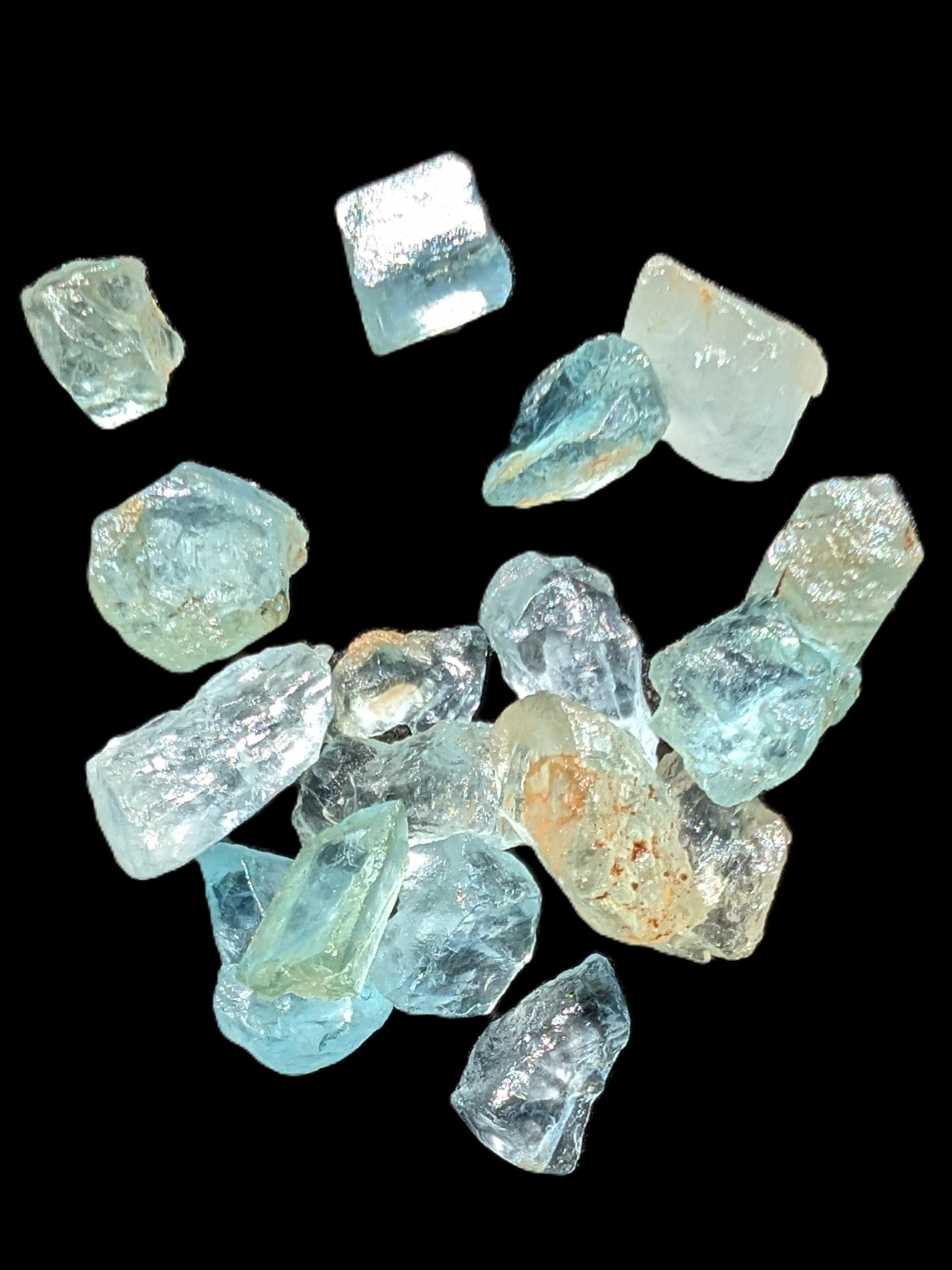 Aquamarine tiny natural crystals 6-7g in sunlight - Rocks and Things Store