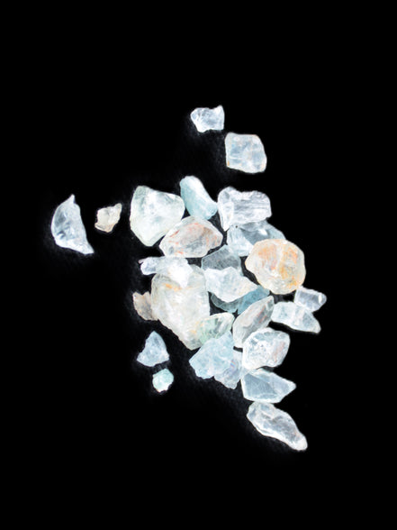 Aquamarine tiny natural crystals 6-7g in sunlight - Rocks and Things Store