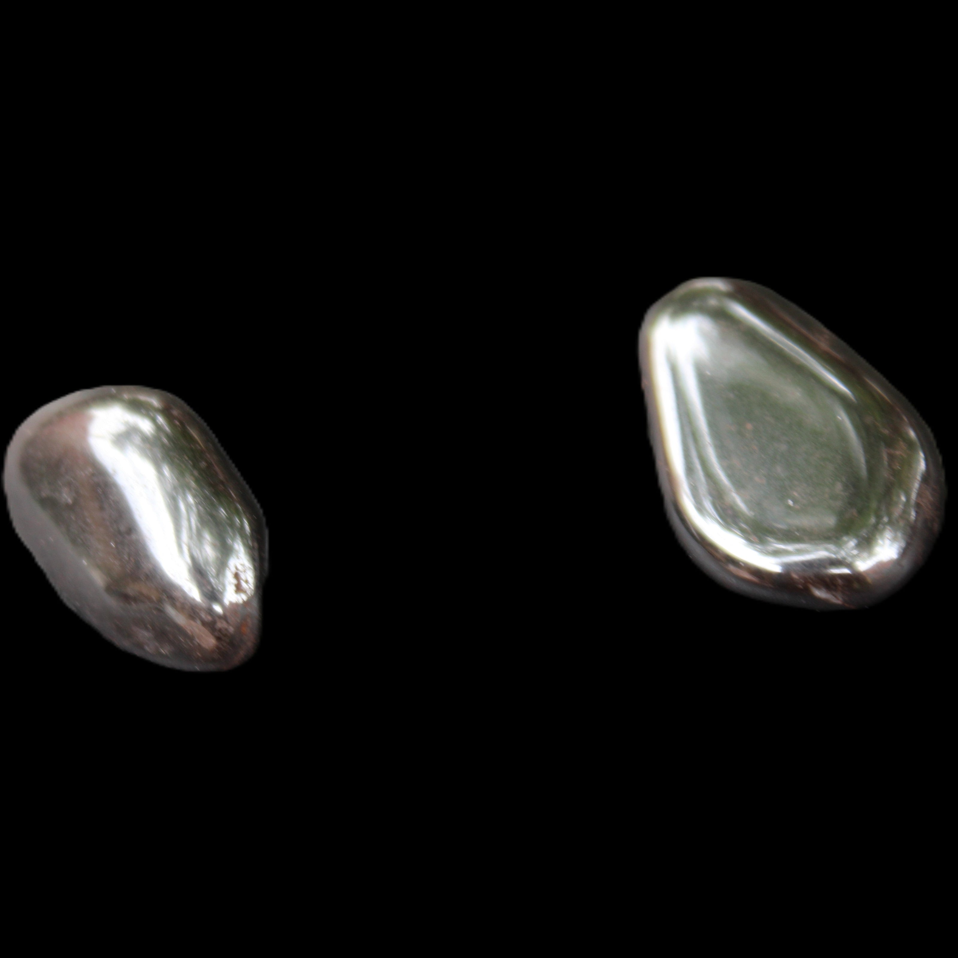 Hematite Teraherz 1-3 stones 8-12g in sunlight - Rocks and Things Store