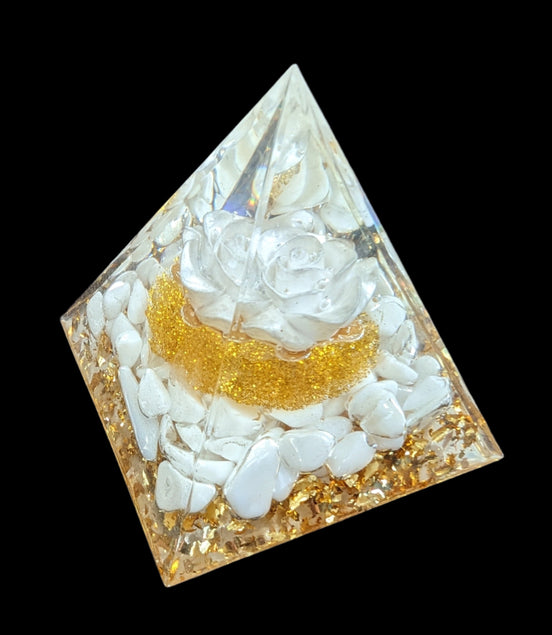 Orgone pyramid 59g - Rocks and Things Store