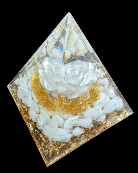 Orgone pyramid 59g - Rocks and Things Store