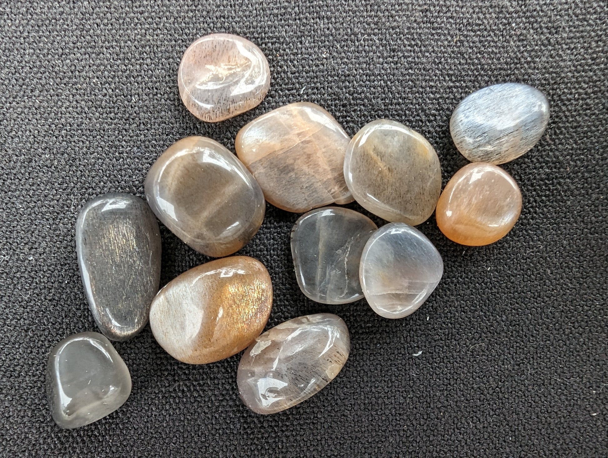 Golden Sunstone 11 tumbled tiny stones 10-12g Rocks and Things Store