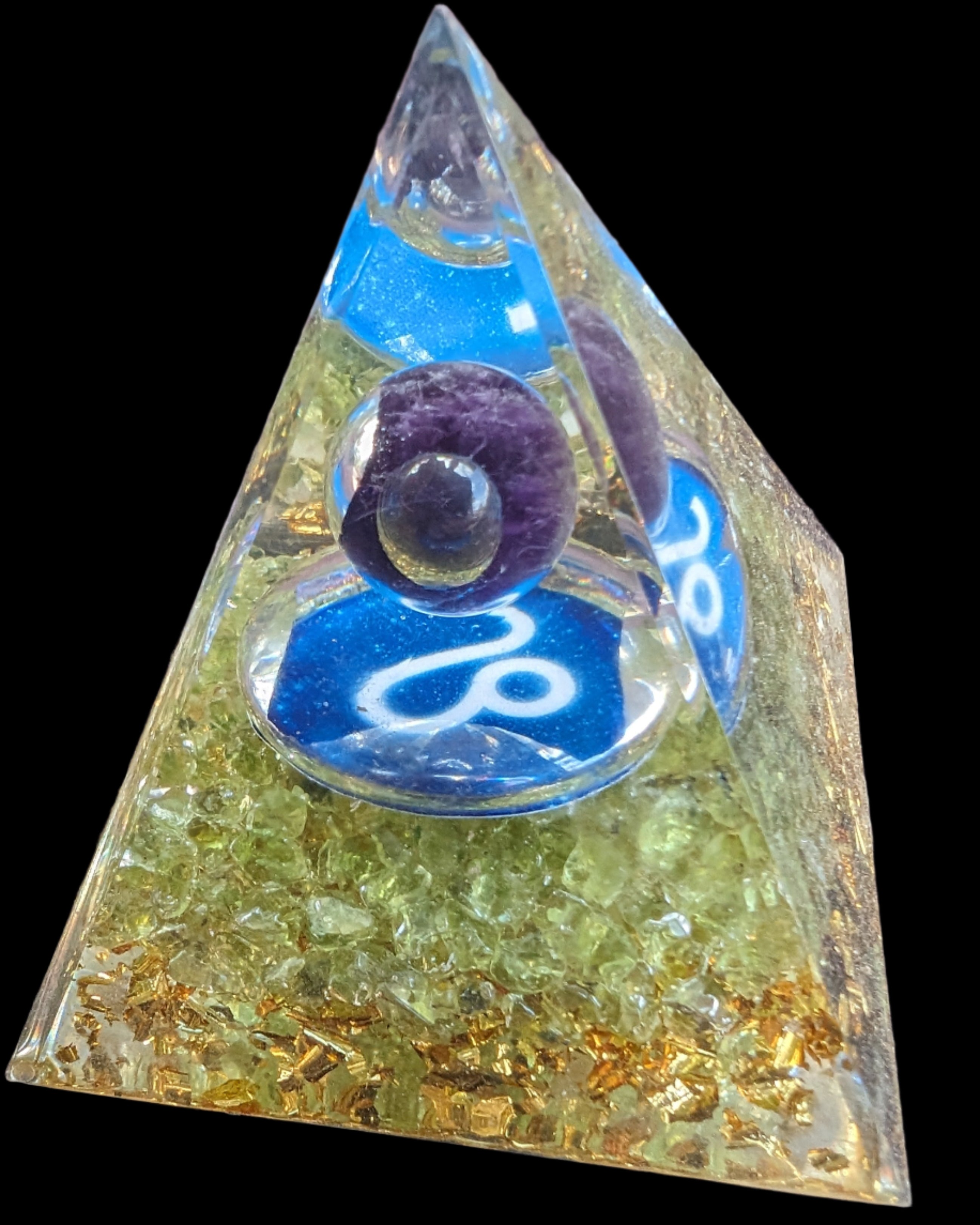 Orgone pyramid 63g - Rocks and Things Store
