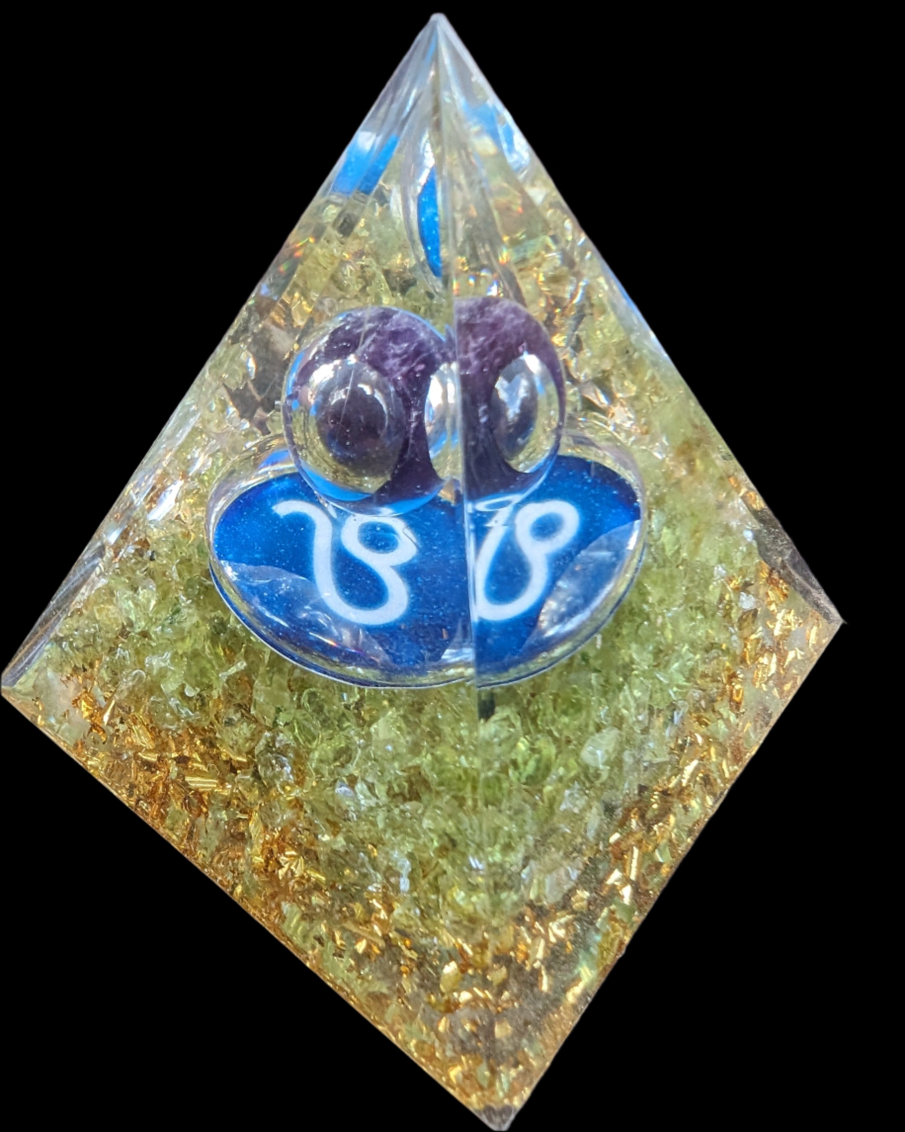 Orgone pyramid 63g - Rocks and Things Store