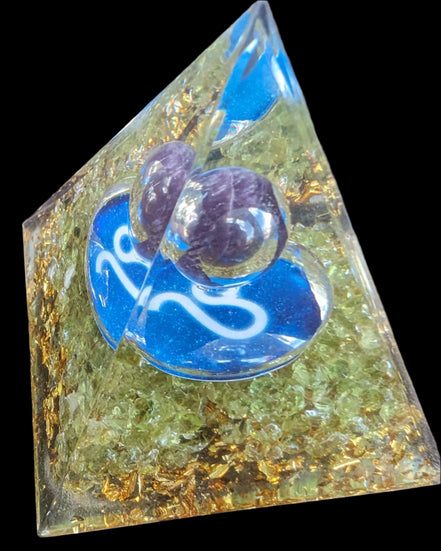Orgone pyramid 63g - Rocks and Things Store