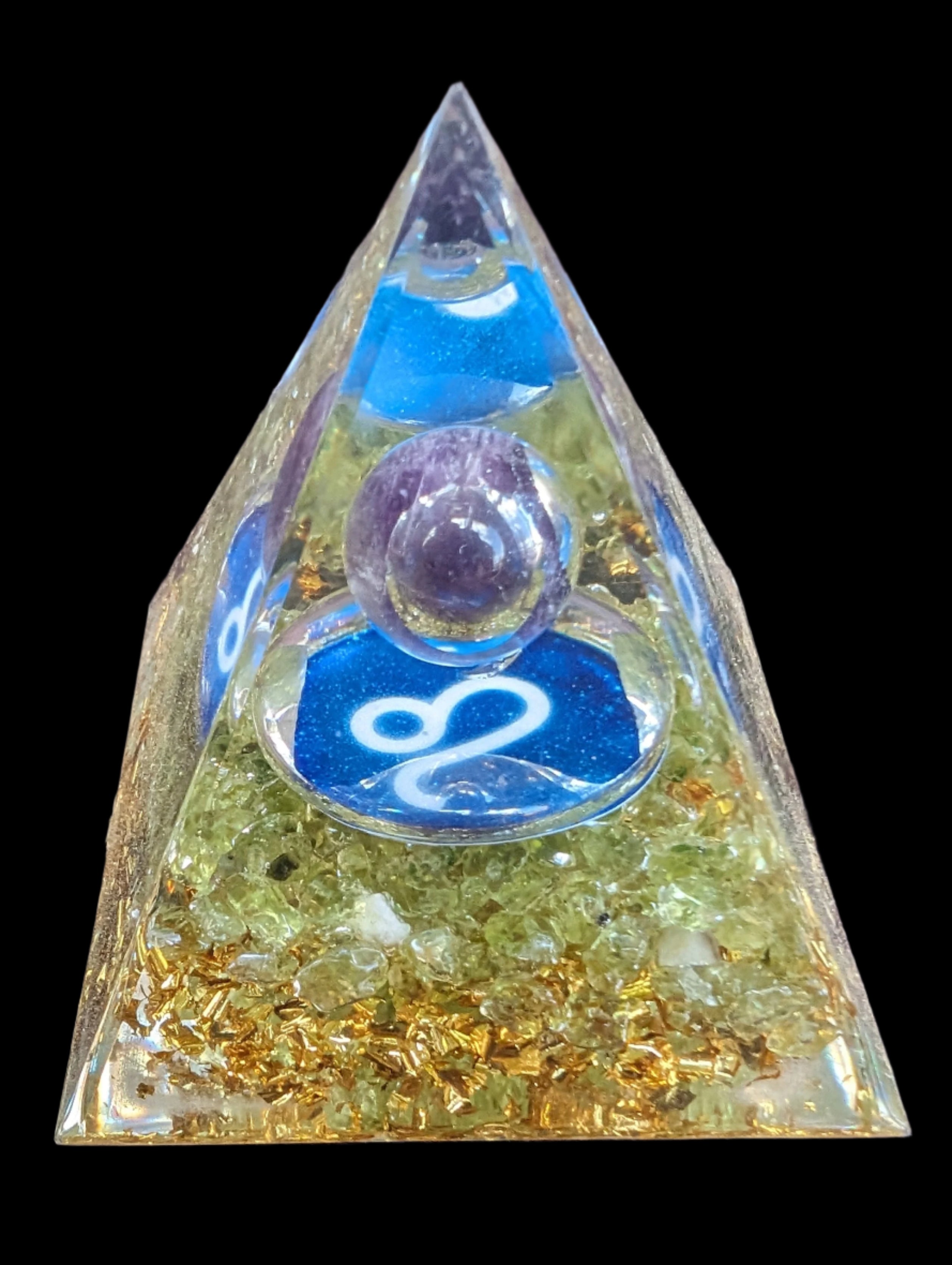 Orgone pyramid 63g - Rocks and Things Store