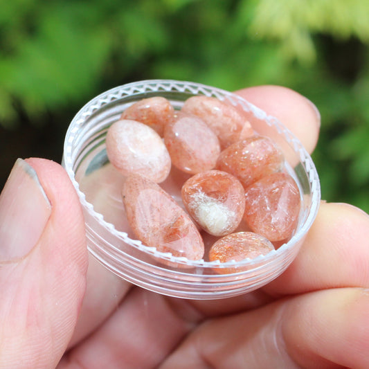 Golden Sunstone8 tiny polished stones from  Arusha, Tanziania 6-9g Rocks and Things