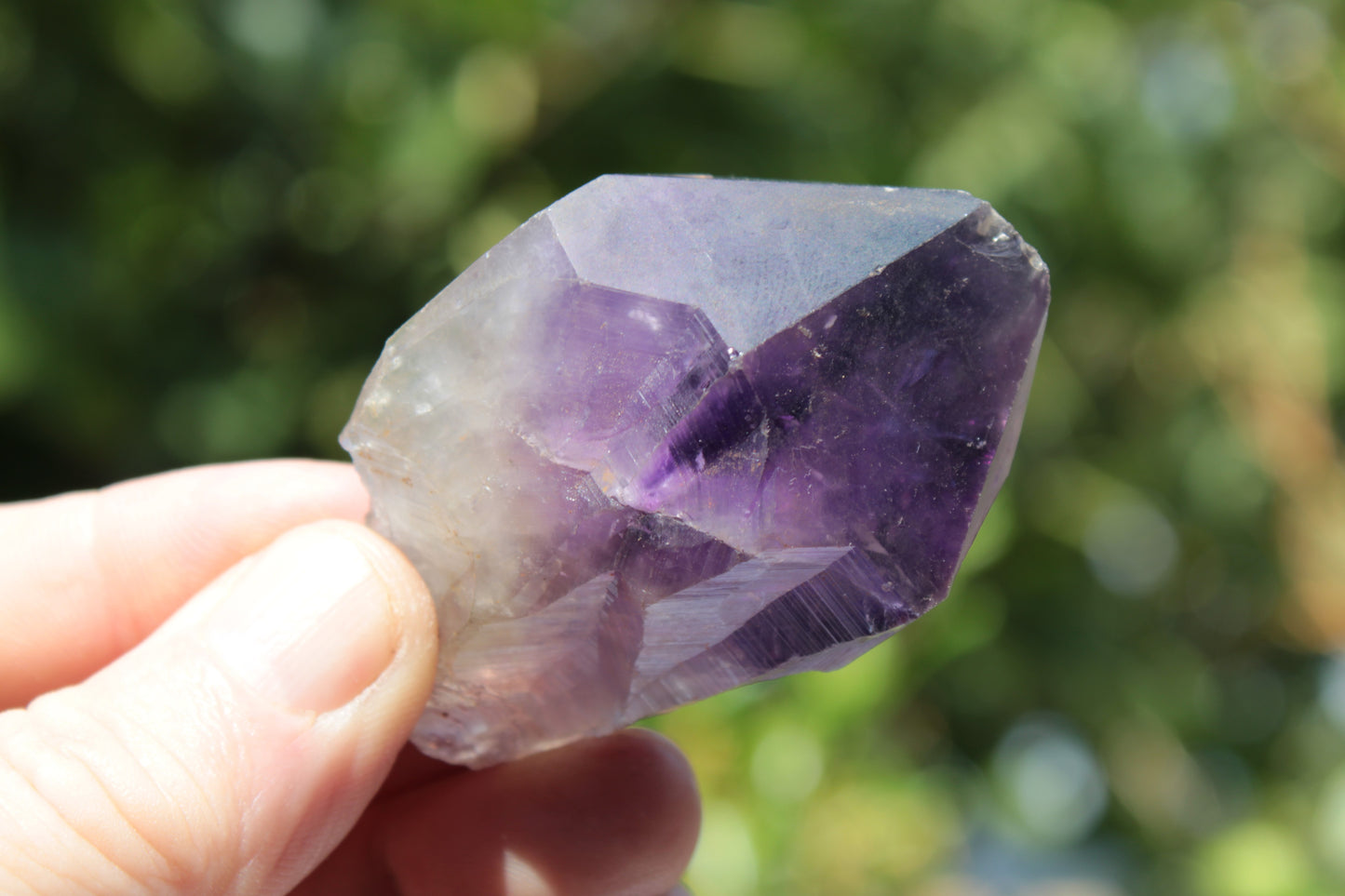 Amethyst crystal from Uruguay 87g