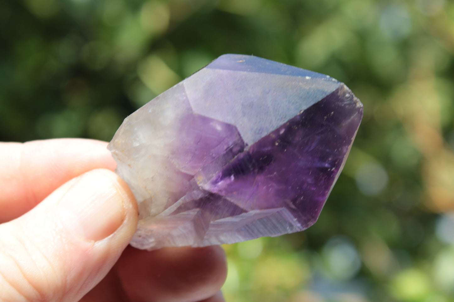 Amethyst crystal from Uruguay 87g