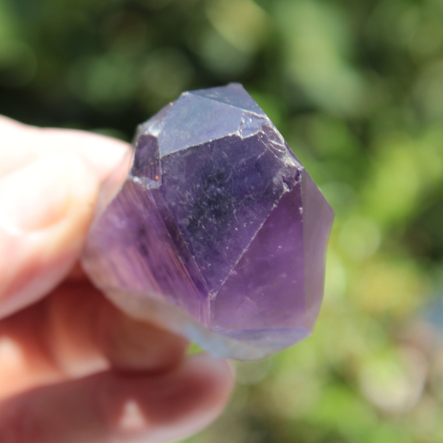 Amethyst crystal from Uruguay 87g
