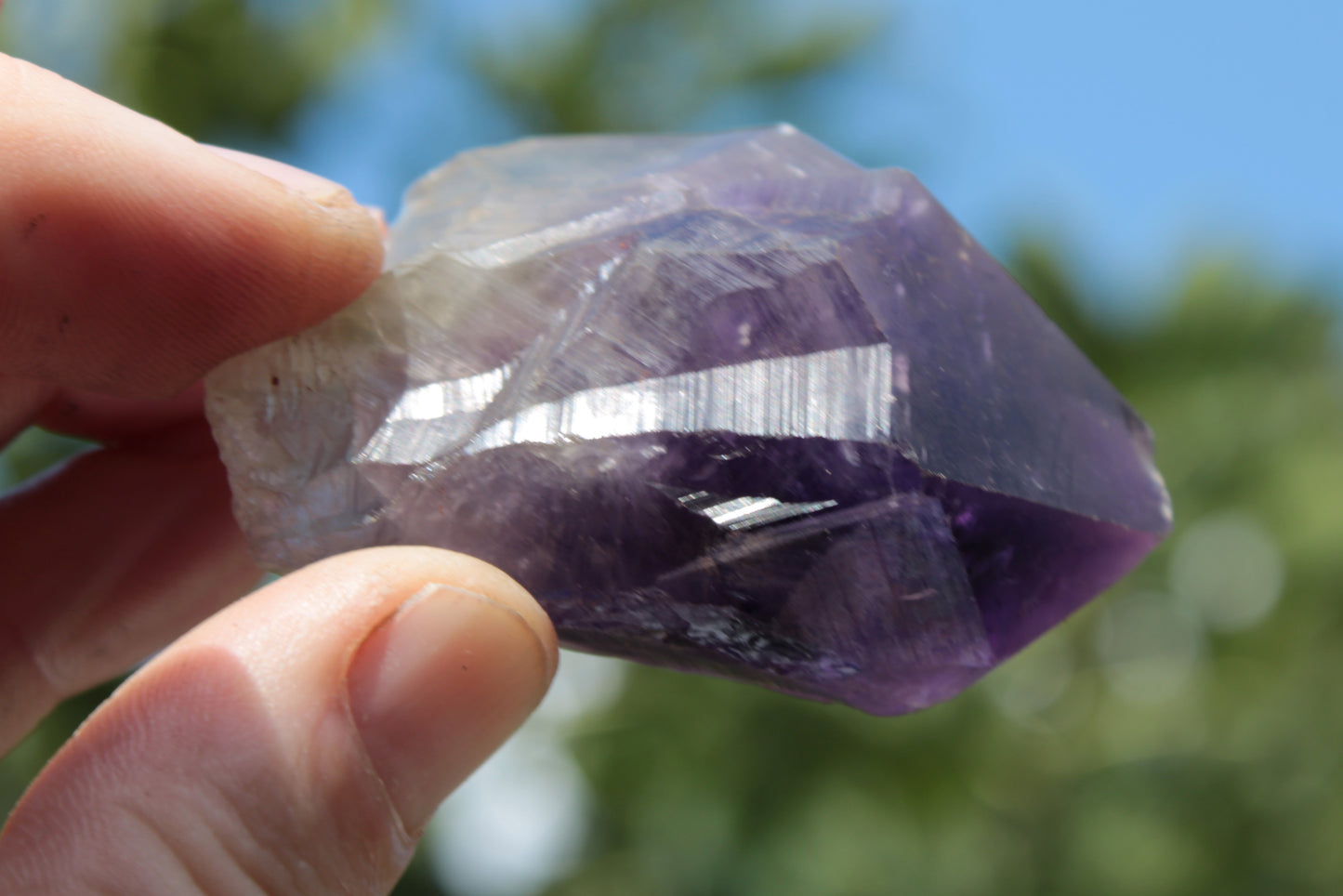 Amethyst crystal from Uruguay 87g