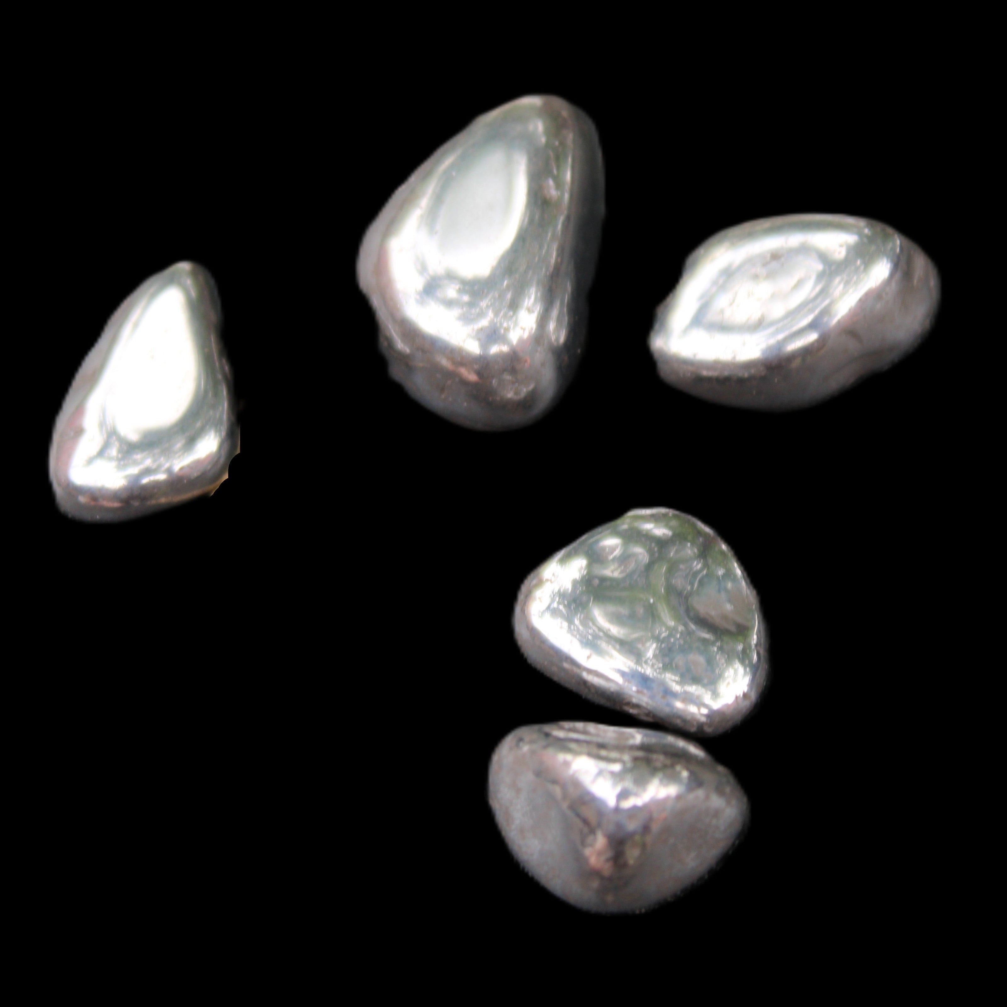 Hematite Terahertz 4/5 stones 10-11g in sunlight - Rocks and Things Store