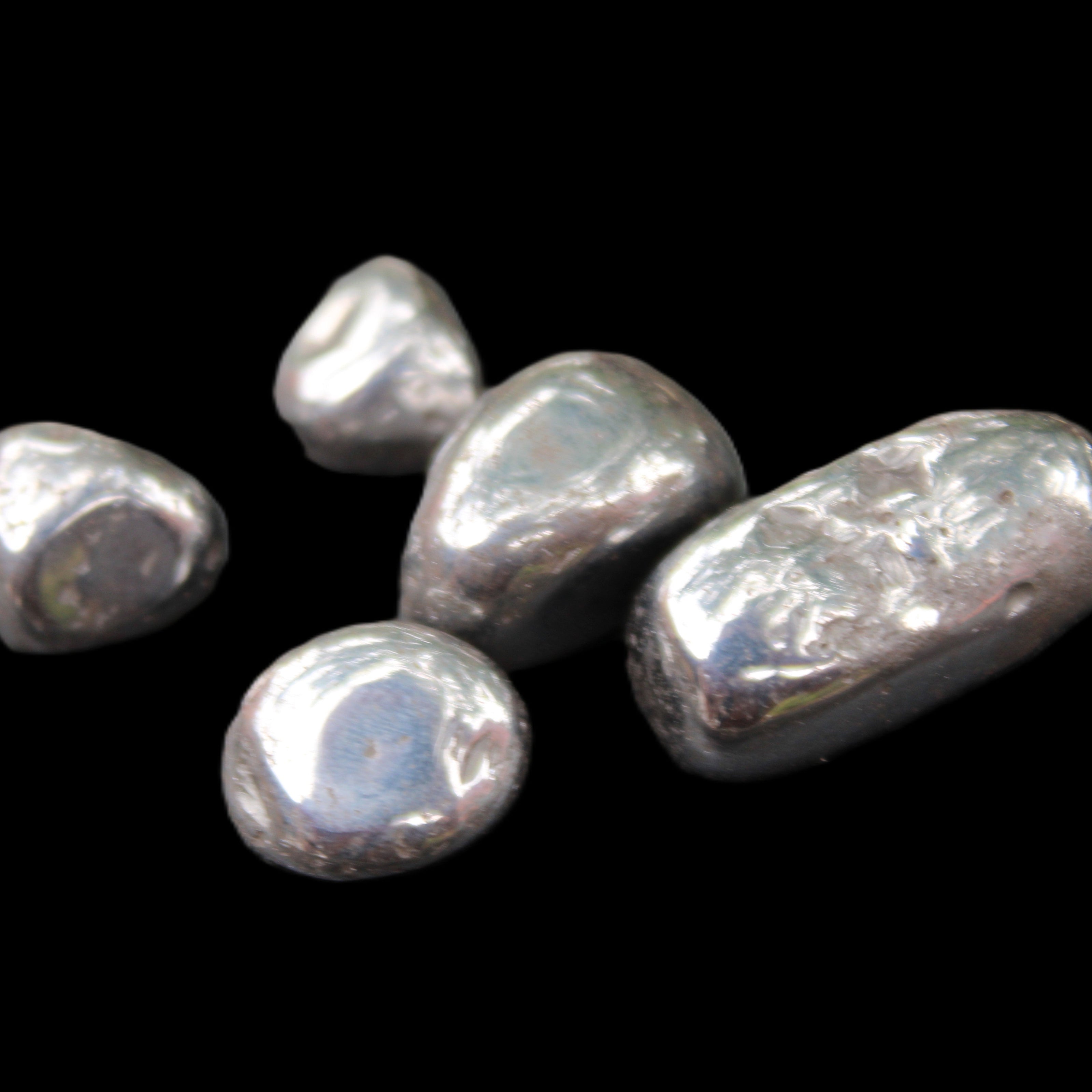 Hematite Terahertz 4/5 stones 10-11g in sunlight - Rocks and Things Store
