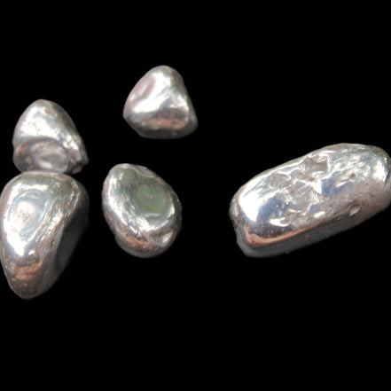Hematite Terahertz 4/5 stones 10-11g in sunlight - Rocks and Things Store