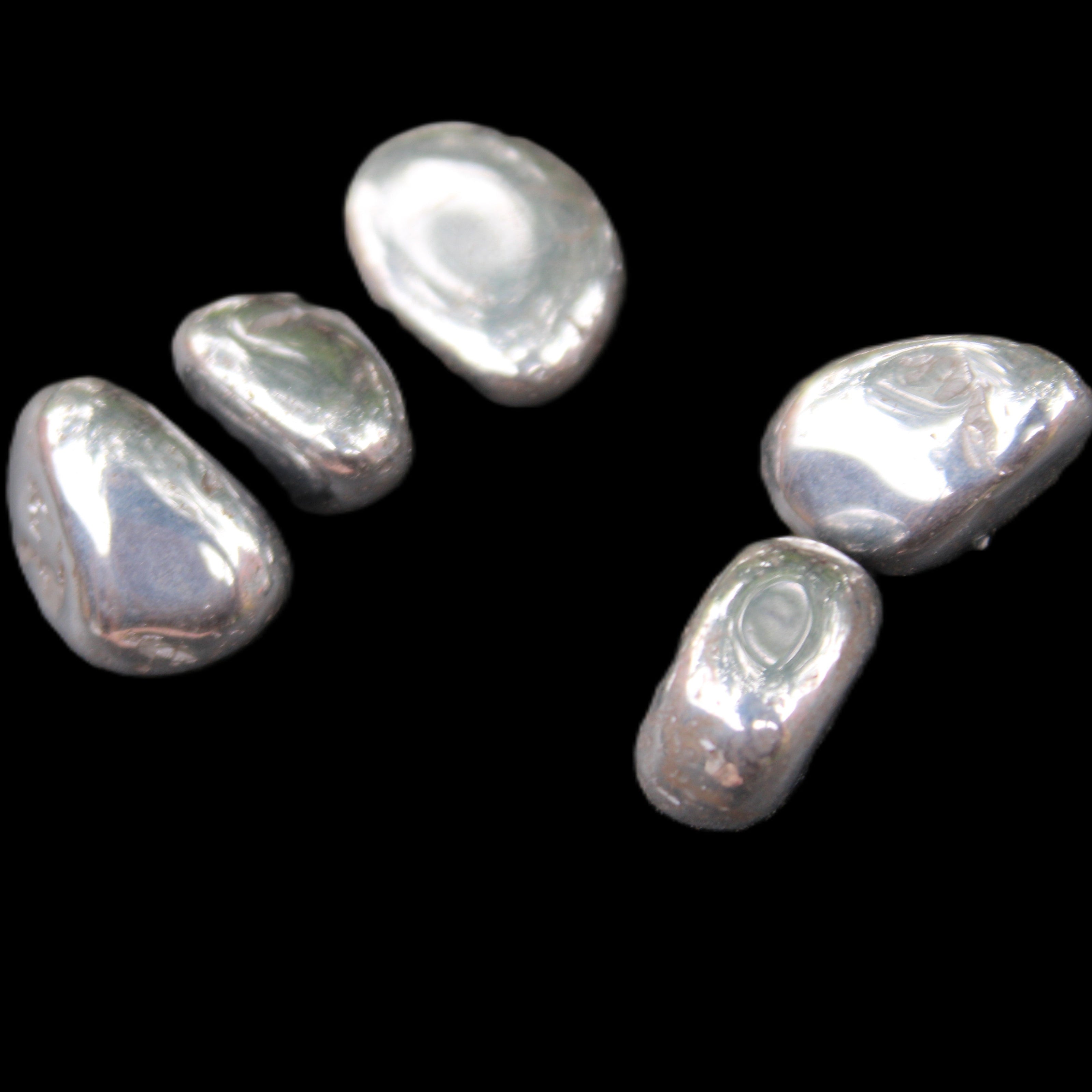 Hematite Terahertz 4/5 stones 10-11g in sunlight - Rocks and Things Store