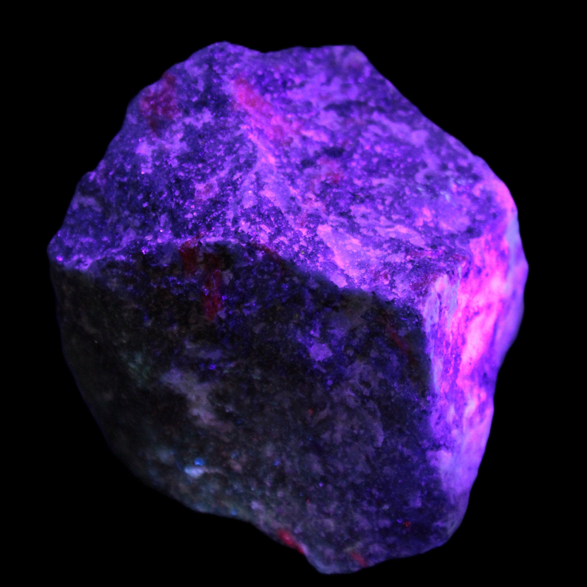 Natural Ruby Zoisite 418g in UV light