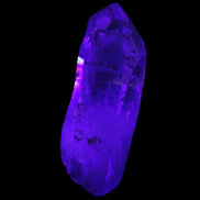 Fenster Diamond Quartz with petroleum fluorescence 41-48mm 12-18g in UV light - Rocks and Things Store