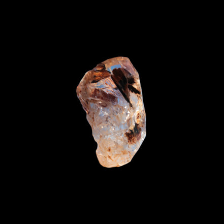 Fenster Diamond Quartz with petroleum fluorescence 30-35mm 10-12g in sunlight - Rocks and Things Store