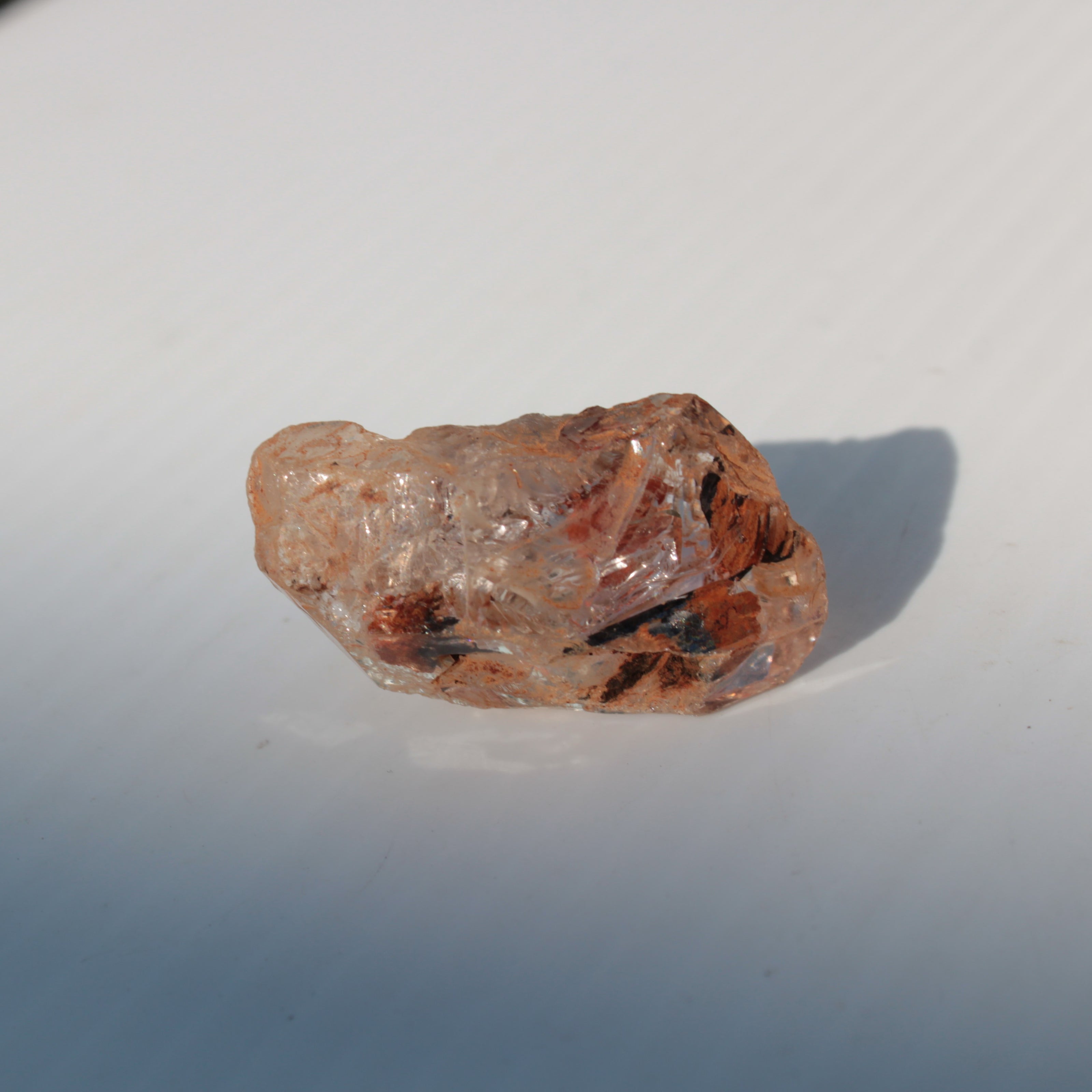 Fenster Diamond Quartz with petroleum fluorescence 30-35mm 10-12g Rocks and Things