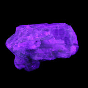Kyanite 42g in UV light - Rocks and Things Store
