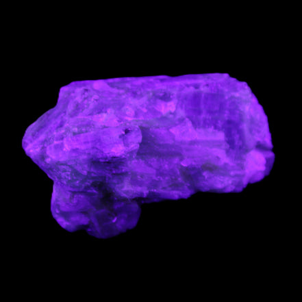 Kyanite 42g in UV light - Rocks and Things Store