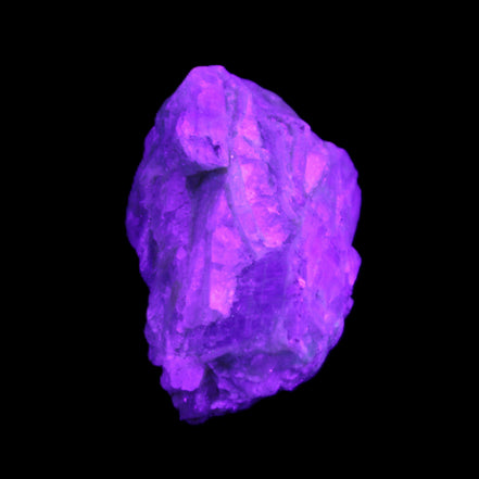 Kyanite 42g in UV light - Rocks and Things Store