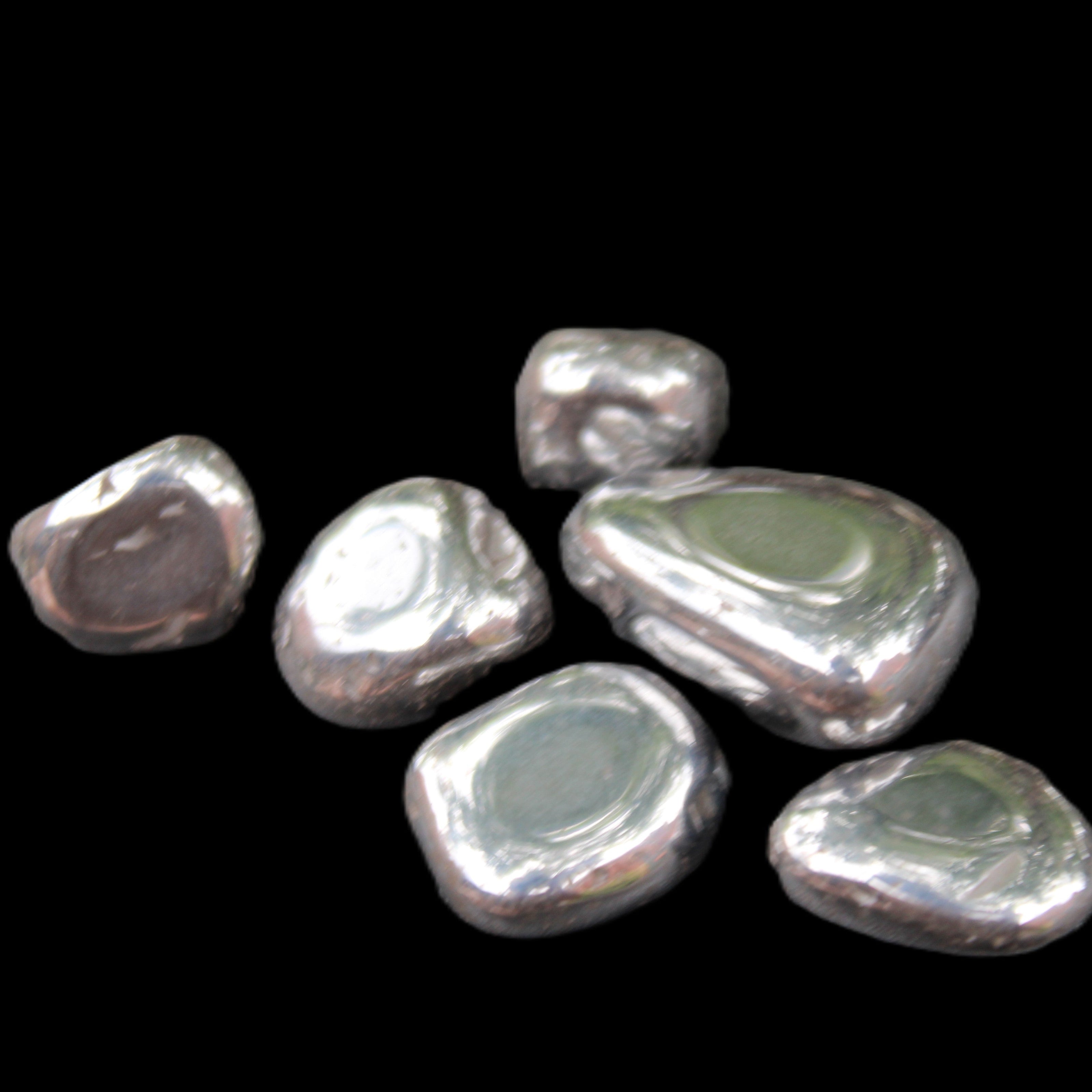 Hematite Terahertz 6-8 stones 10-11g in sunlight - Rocks and Things Store