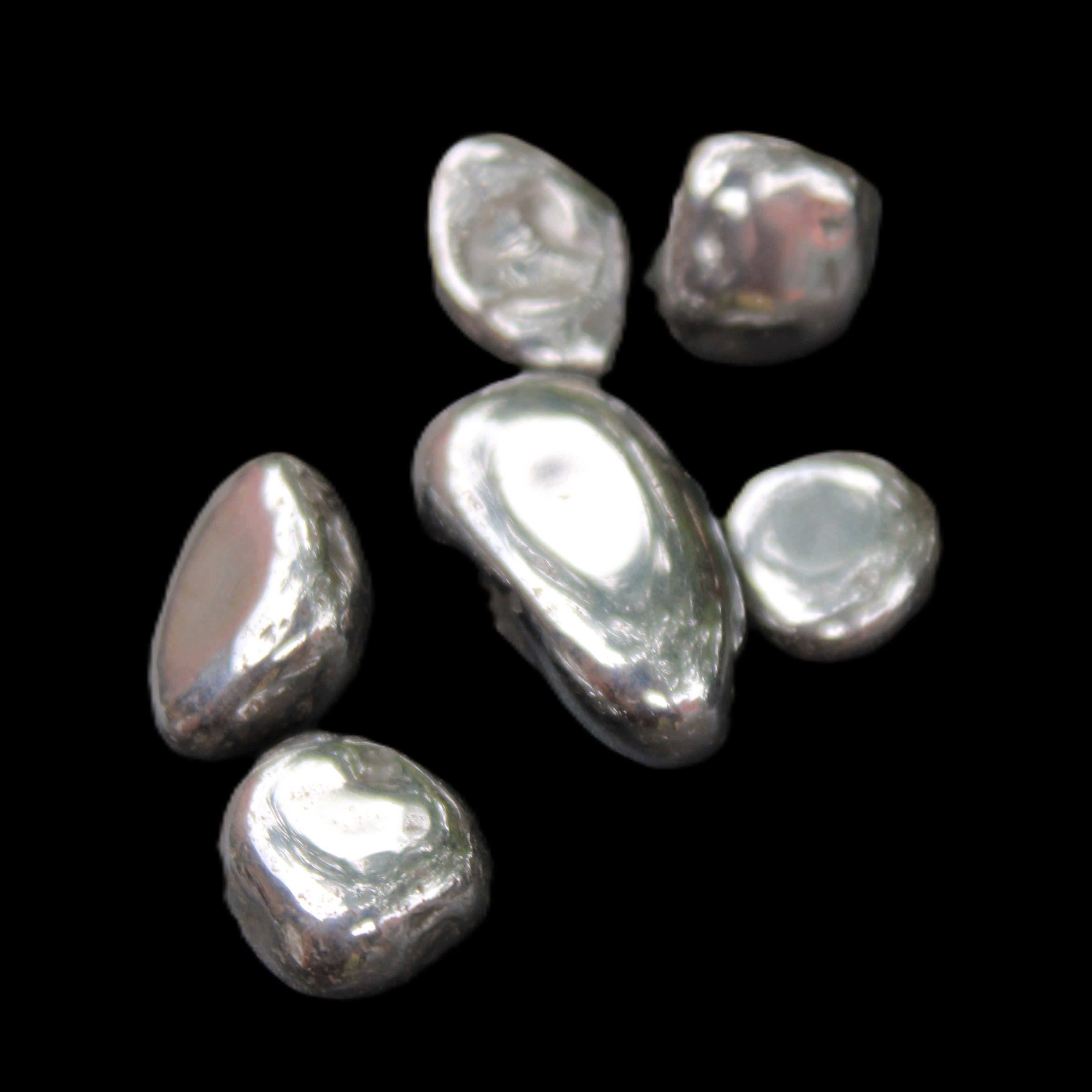 Hematite Terahertz 6-8 stones 10-11g in sunlight - Rocks and Things Store