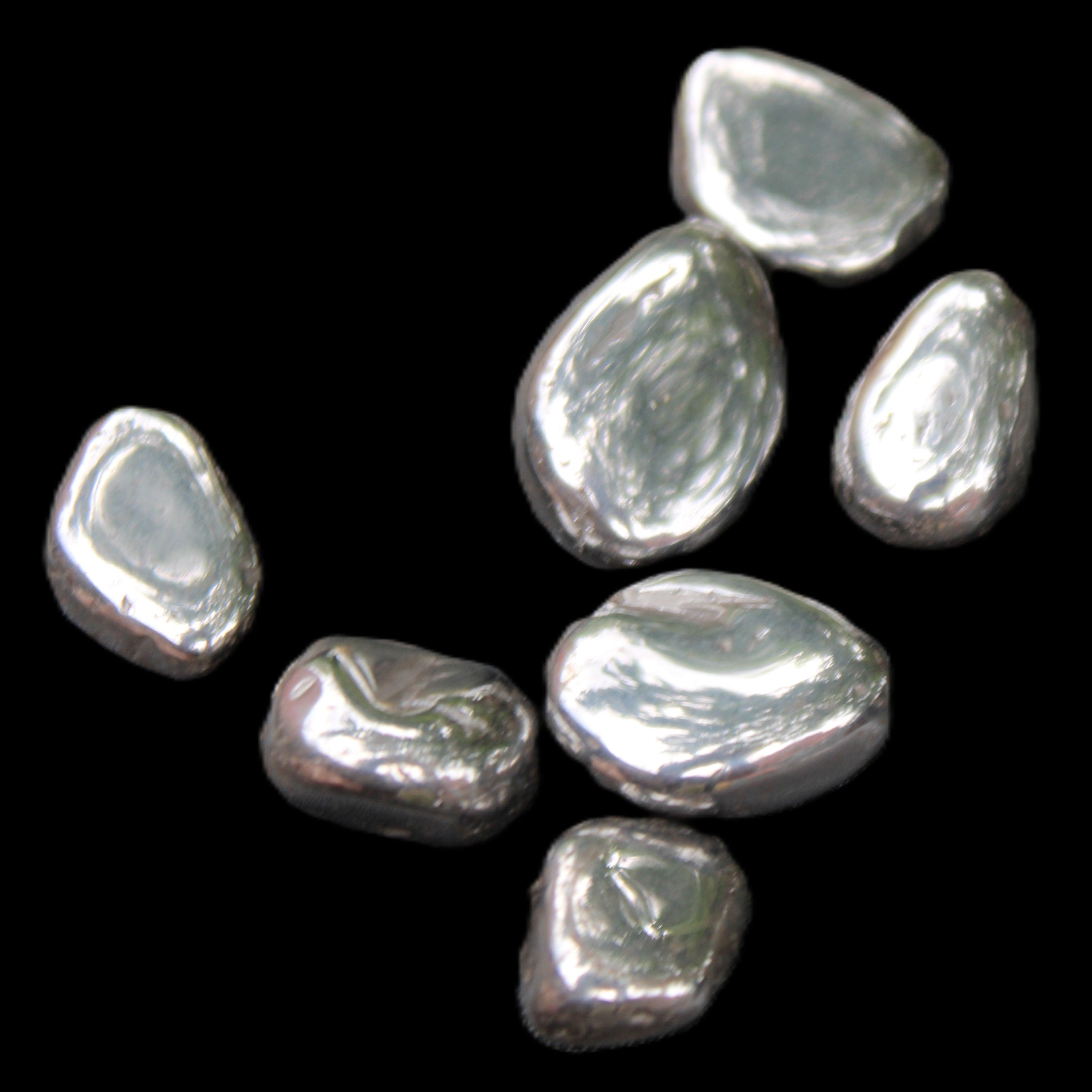 Hematite Terahertz 6-8 stones 10-11g in sunlight - Rocks and Things Store