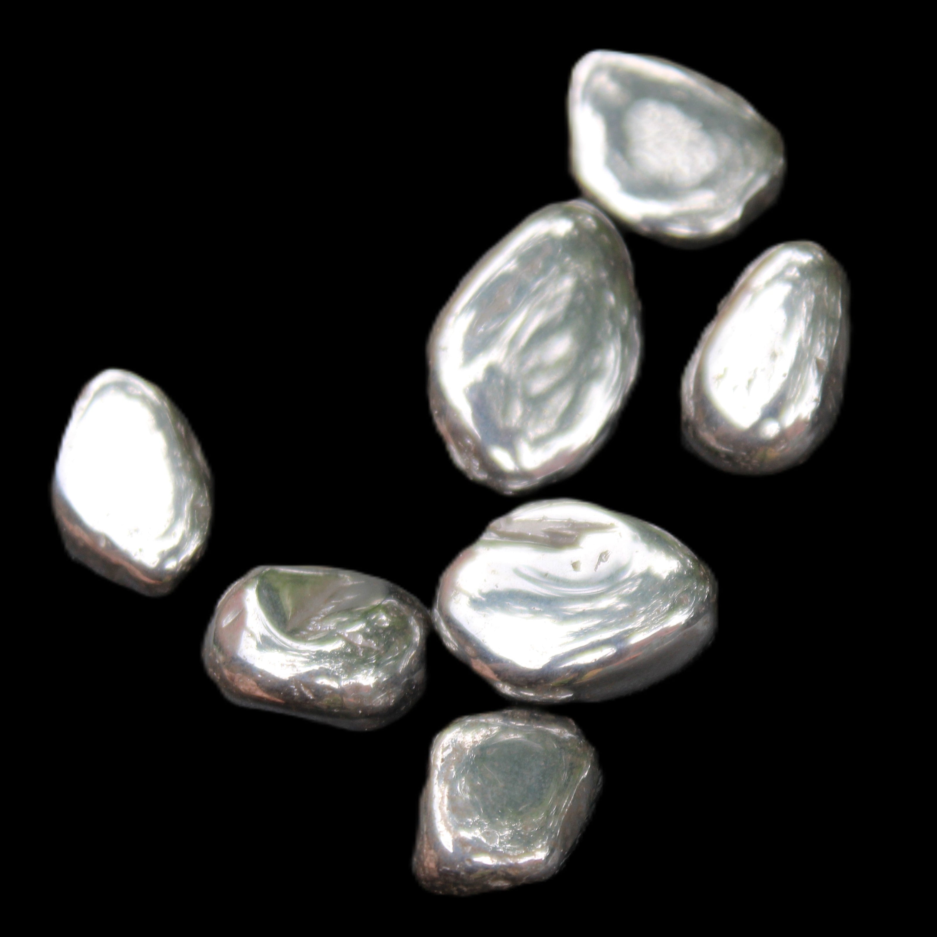 Hematite Terahertz 6-8 stones 10-11g in sunlight - Rocks and Things Store