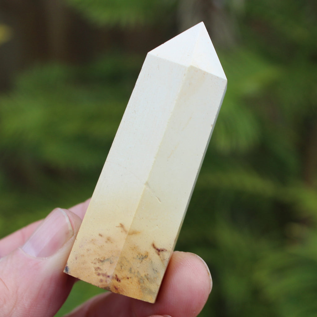 Mookaite wand 37g Rocks and Things