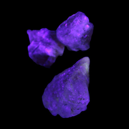 Strawberry Quartz from Arusha, Tanzania 2/3 crystal 8-13g in UV light - Rocks and Things Store
