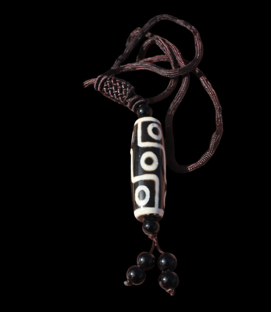 Tibet Agate Jade imitation Dzi Heaven Nine Eyes Bead Pendant in sunshine - Rocks and Things Store