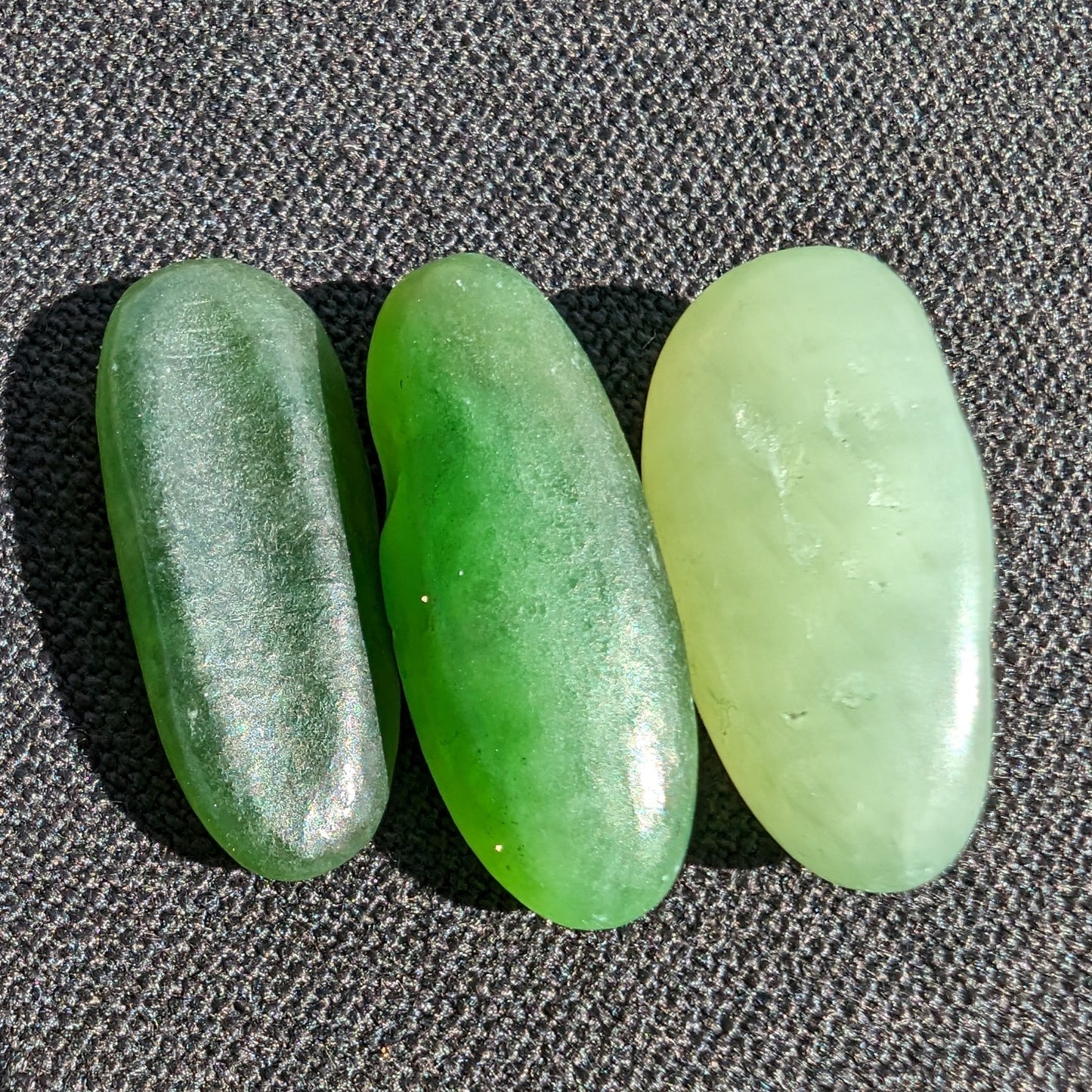 Emerald Quartz 3 tumbled stones 5-7g