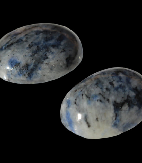 Sodalite 2 polished cabochons 13*17mm - 14*17mm 5.6/5.8g in sunshine - Rocks and Things Store