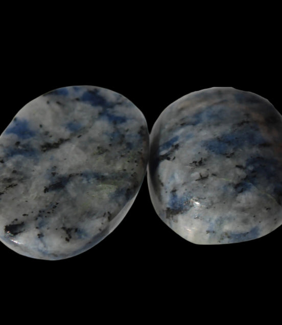 Sodalite 2 polished cabochons 13*17mm - 14*17mm 5.6/5.8g in sunshine - Rocks and Things Store