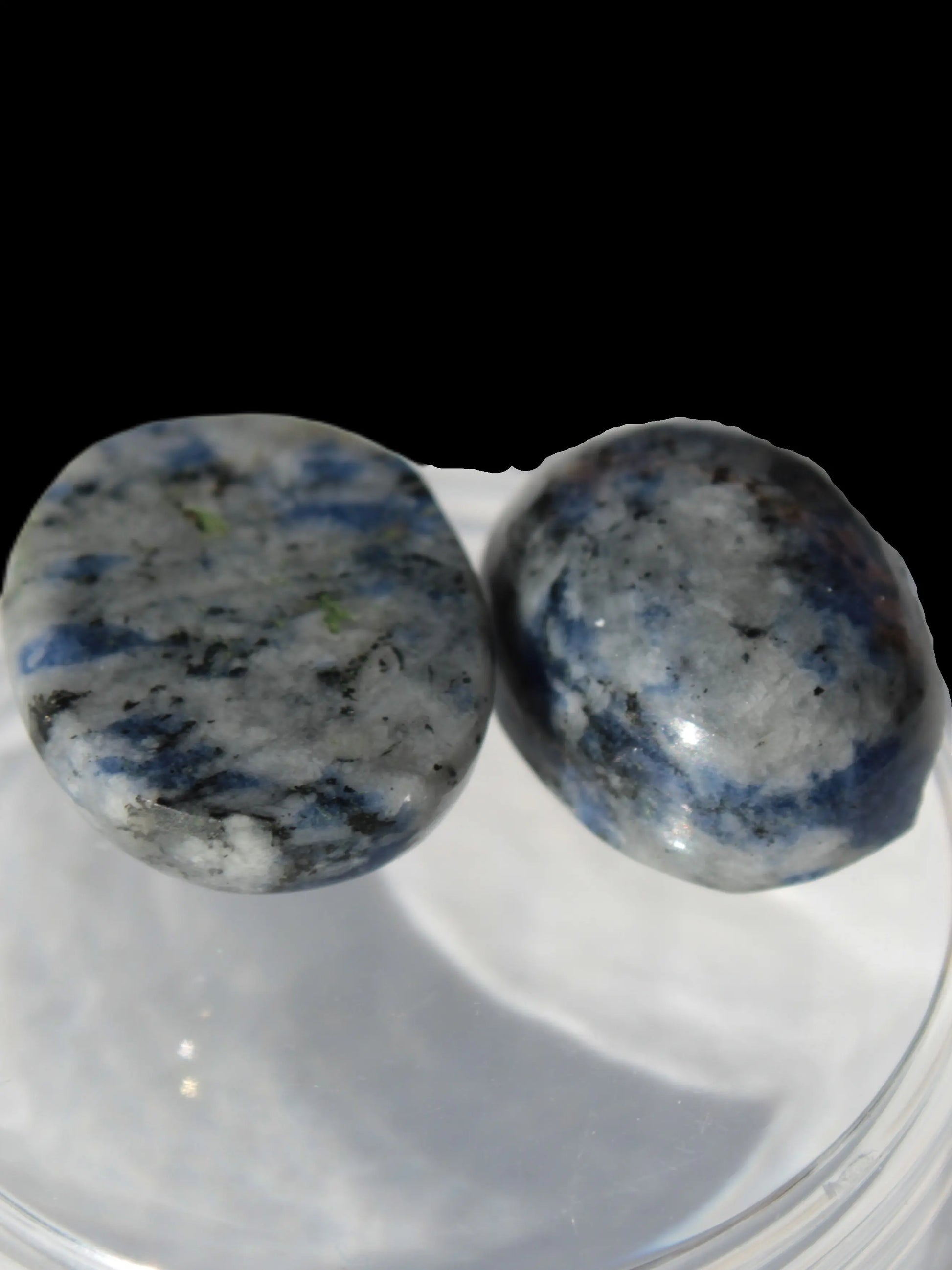 Sodalite 2 polished cabachons 13*17mm - 14*17mm  (2.7-2.9g each)  5.6/5.8g Rocks and Things