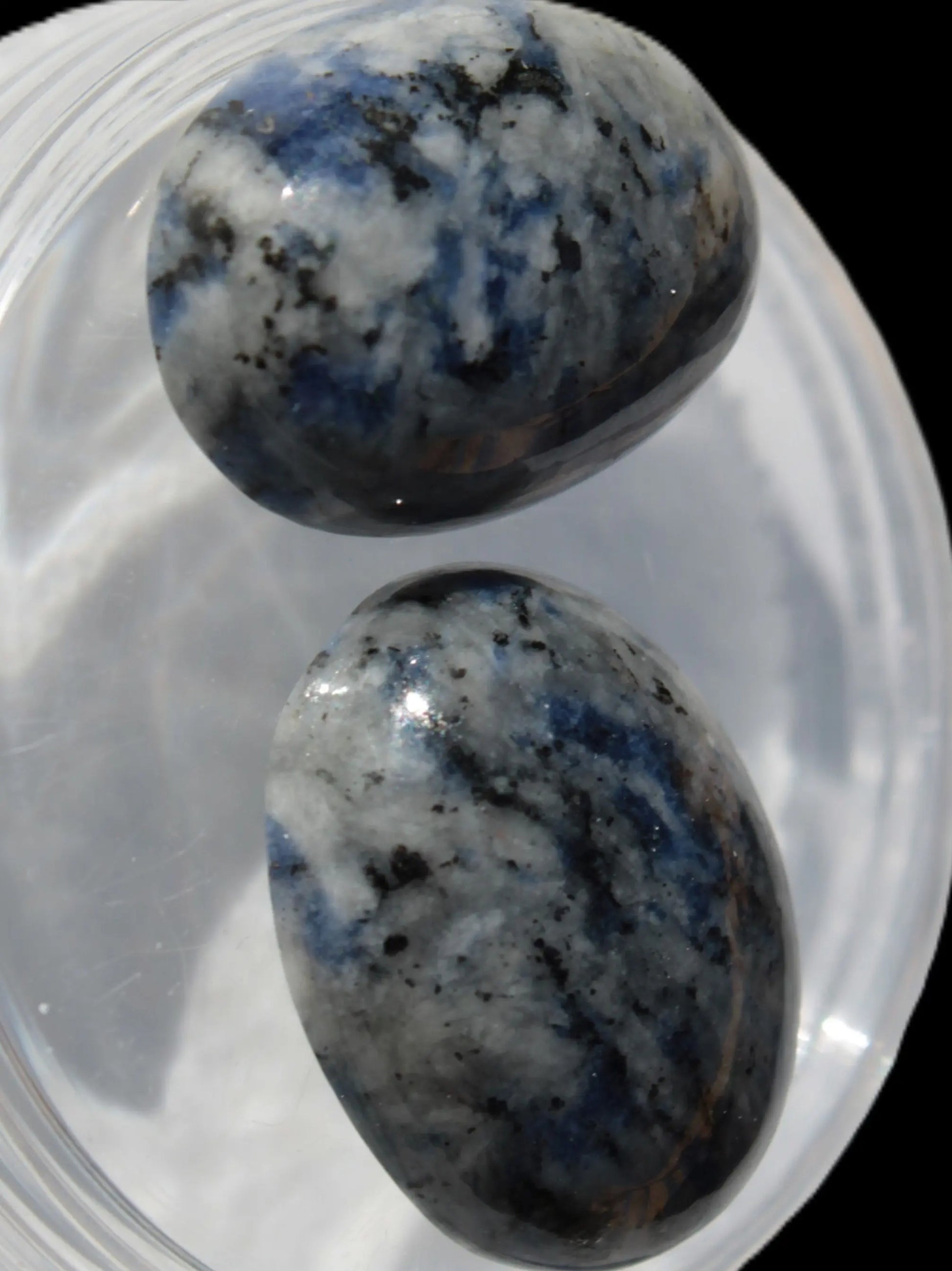 Sodalite 2 polished cabachons 13*17mm - 14*17mm  (2.7-2.9g each)  5.6/5.8g Rocks and Things