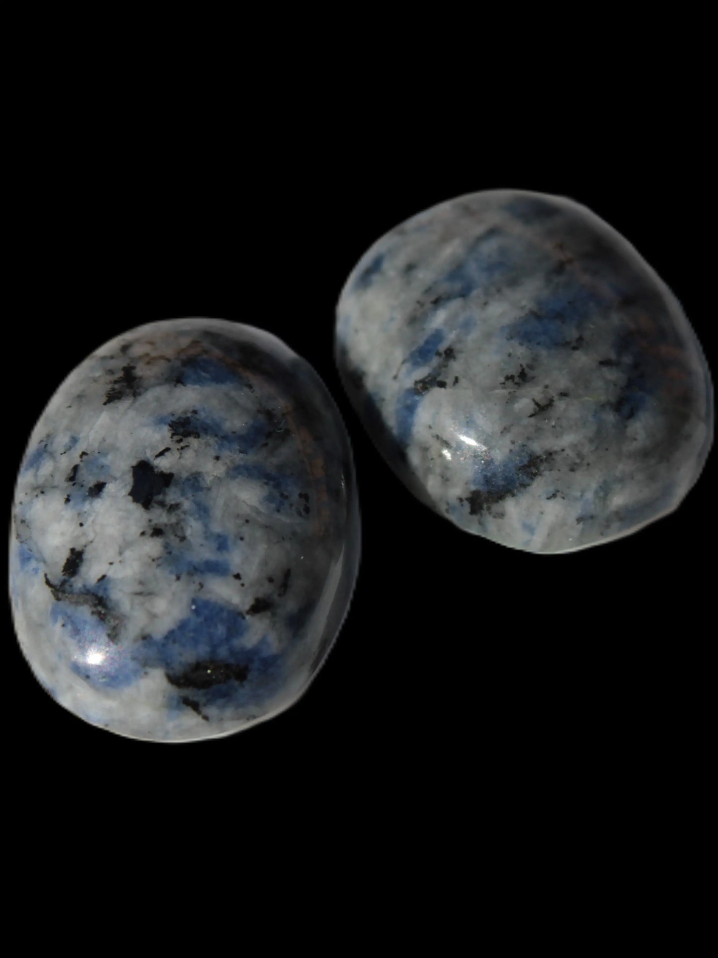 Sodalite 2 polished cabachons 13*17mm - 14*17mm  (2.7-2.9g each)  5.6/5.8g Rocks and Things