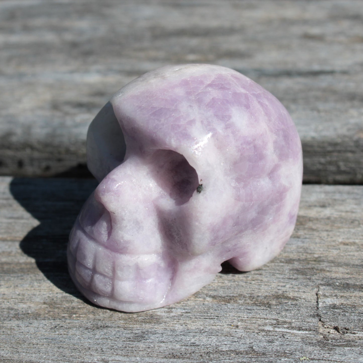 Lepidolite hand-carved skull 60g