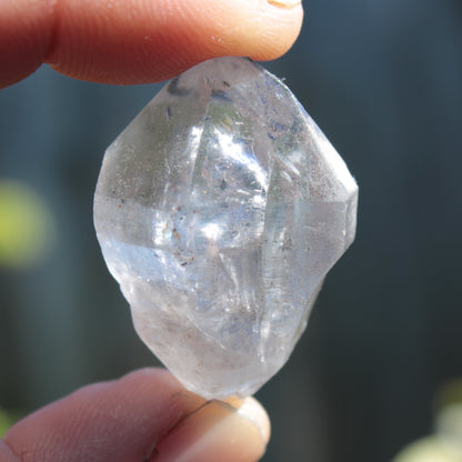 Enhydro Herkimer Diamond Quartz with moving graphite droplets 93.5ct  18.7g