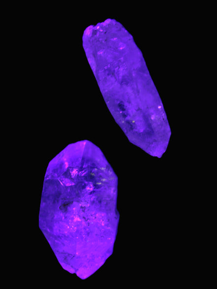 Two Fenster Quartz with hydrocarbons crystals 13-14g Rocks and Things