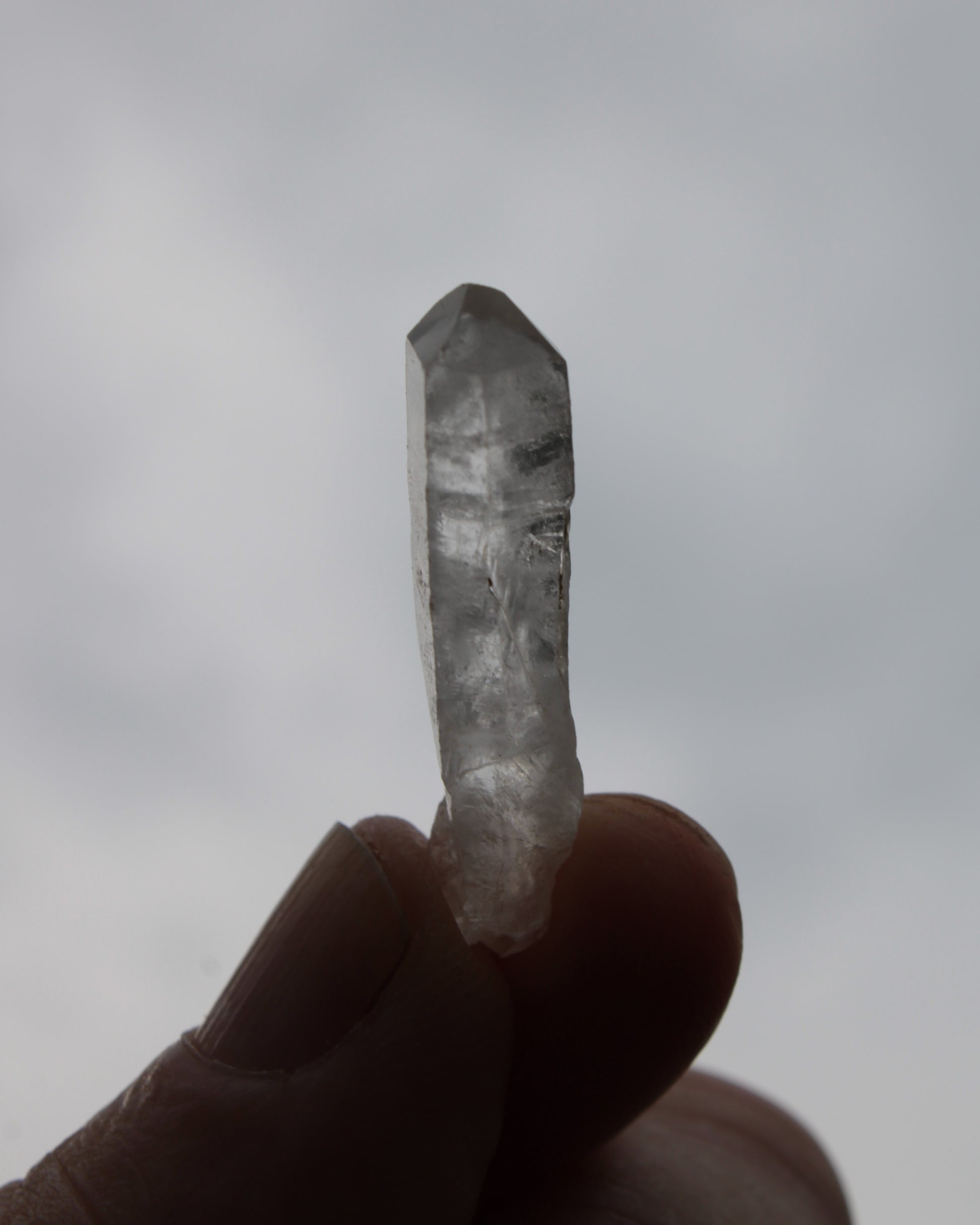 Quartz imprinted curved crystal 3.6g Rocks and Things