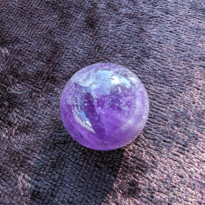 Dream Amethyst crystal sphere 16mm 5-6g