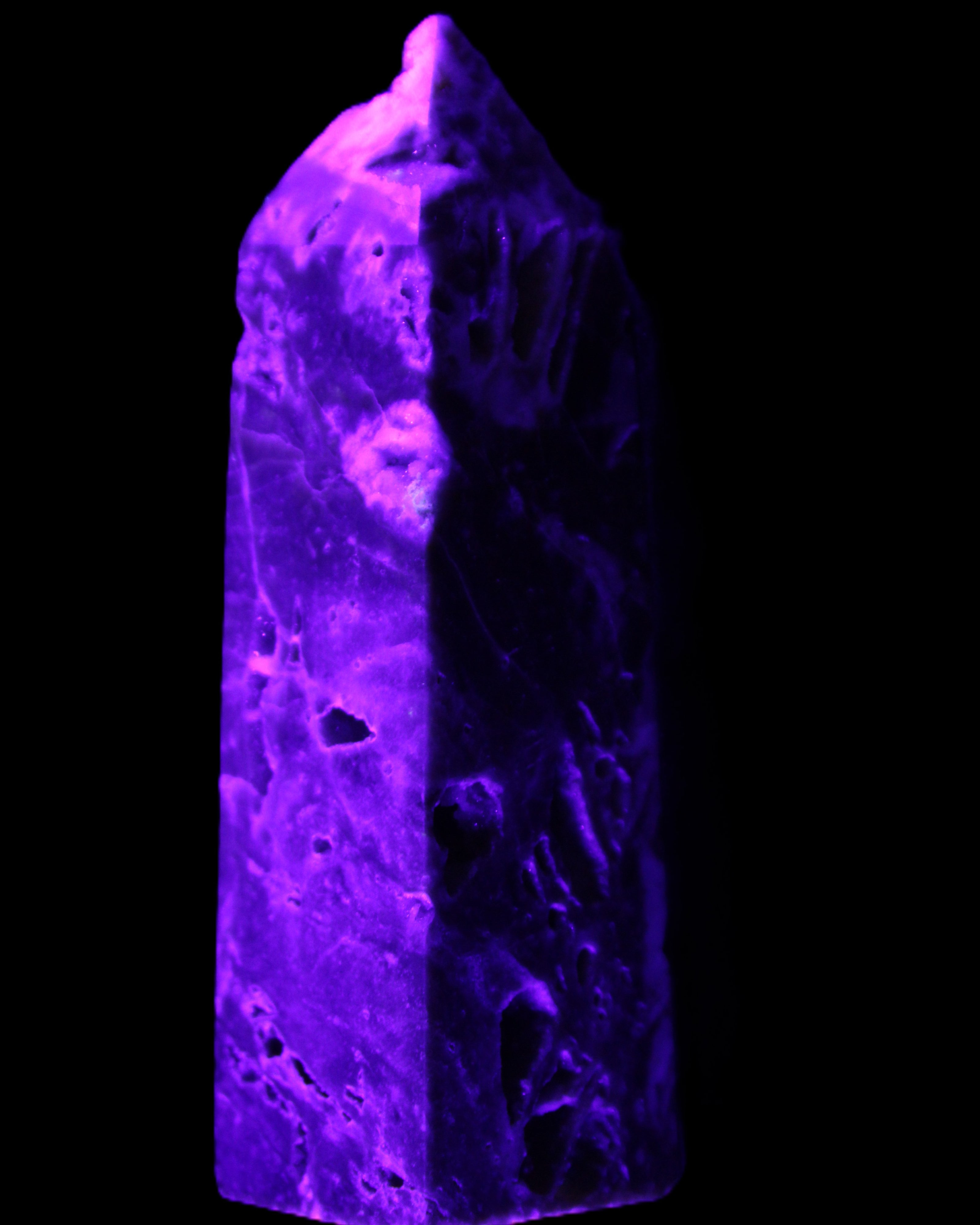 Sphalerite geode obelisk 105g in UV light - Rocks and Things Store