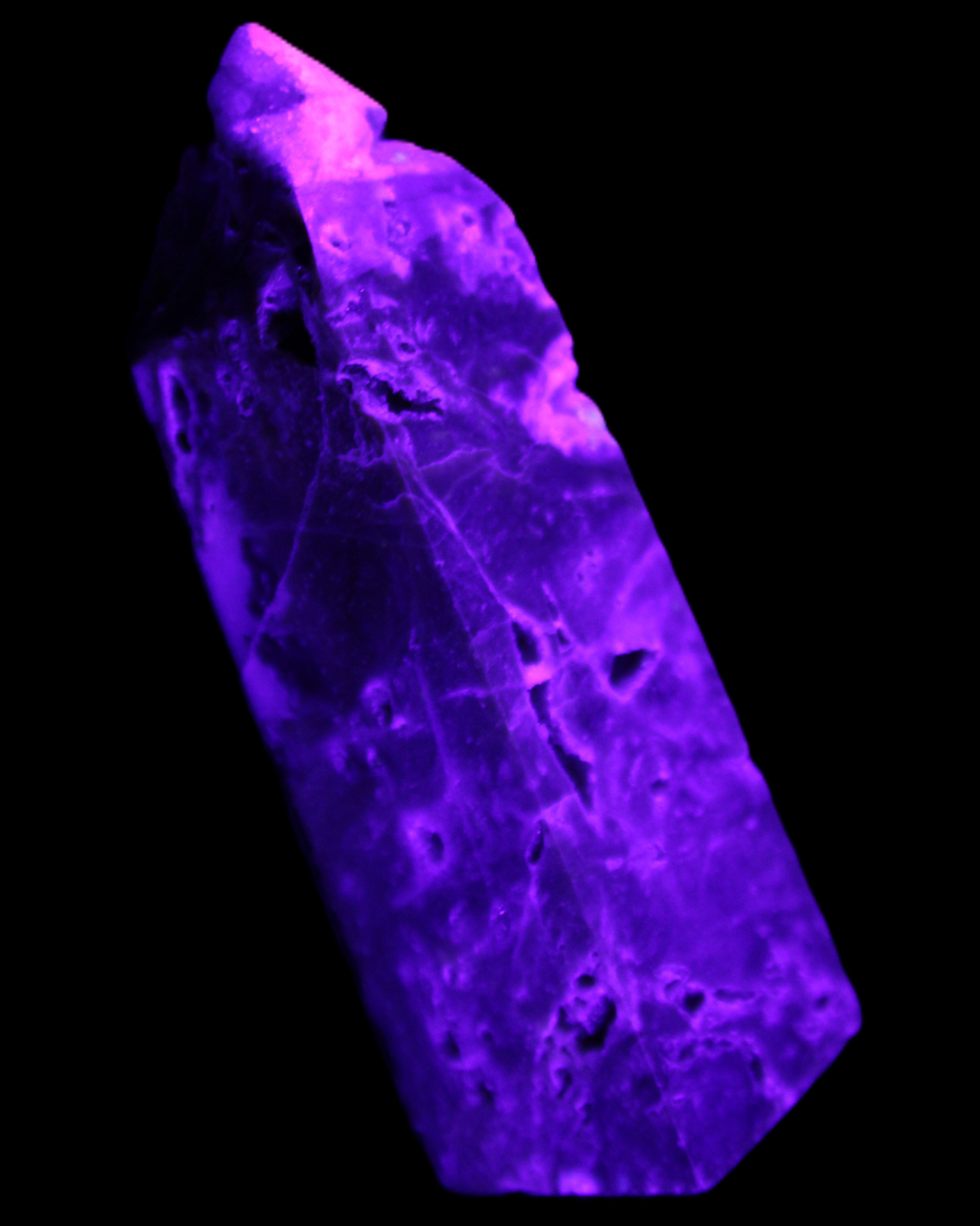 Sphalerite geode obelisk 105g in UV light - Rocks and Things Store