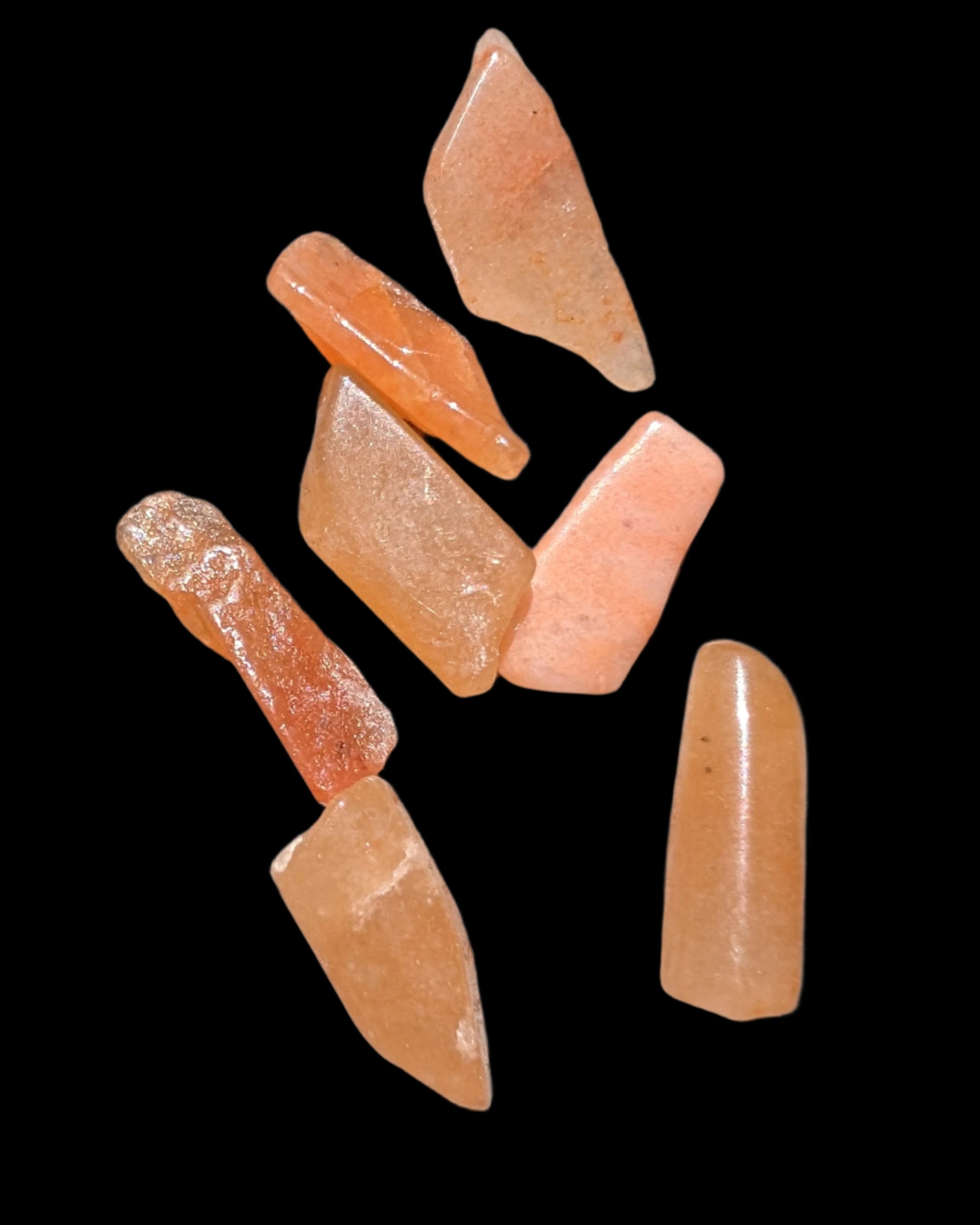 Orange Aventurine 5-7 tiny tumbled stones 5g in sunlight - Rocks and Things Store