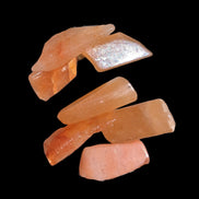 Orange Aventurine 5-7 tiny tumbled stones 5g in sunlight - Rocks and Things Store